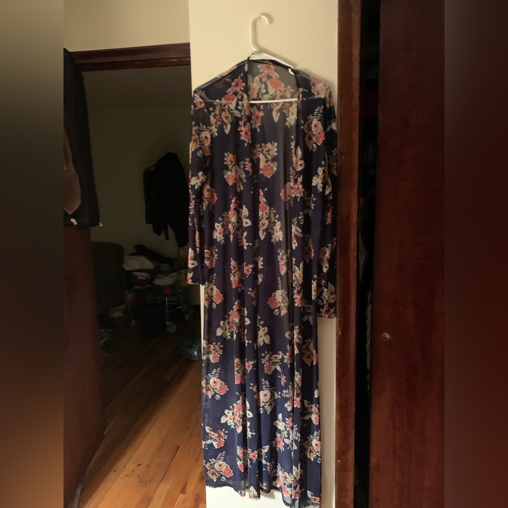 Floral Mesh Duster